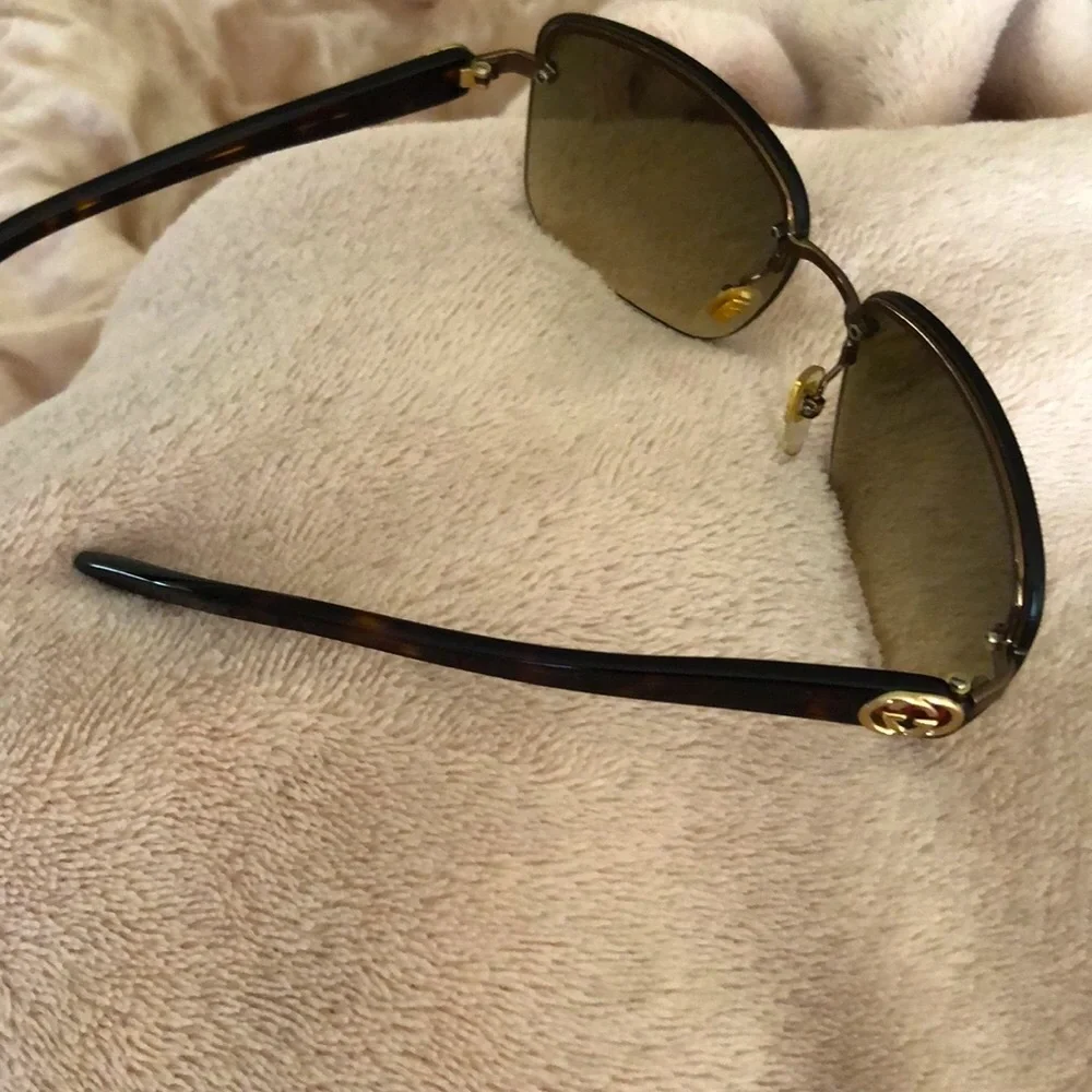 Gucci Brown Tortoiseshell Authentic  Unisex Aviator Sunglasses, Green Tint Lense - Picture 7 of 8